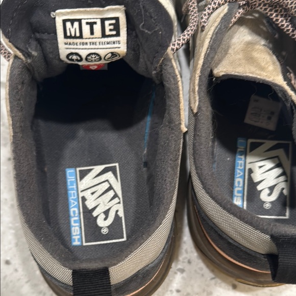 Vans MTE Ultra Range Pink  and Grey Sneakers - Picture 4 of 6